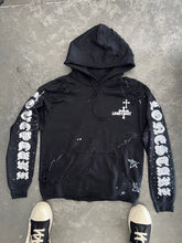 Load image into Gallery viewer, LZ Cross Pullover (ᴇxᴄʟᴜꜱɪᴠᴇ)
